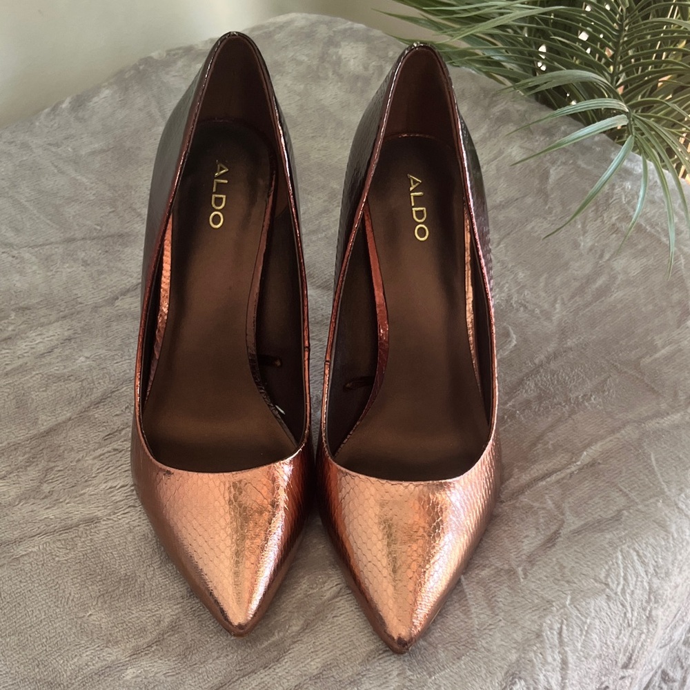Aldo Ombre Shiny Copper Heels Size 10M